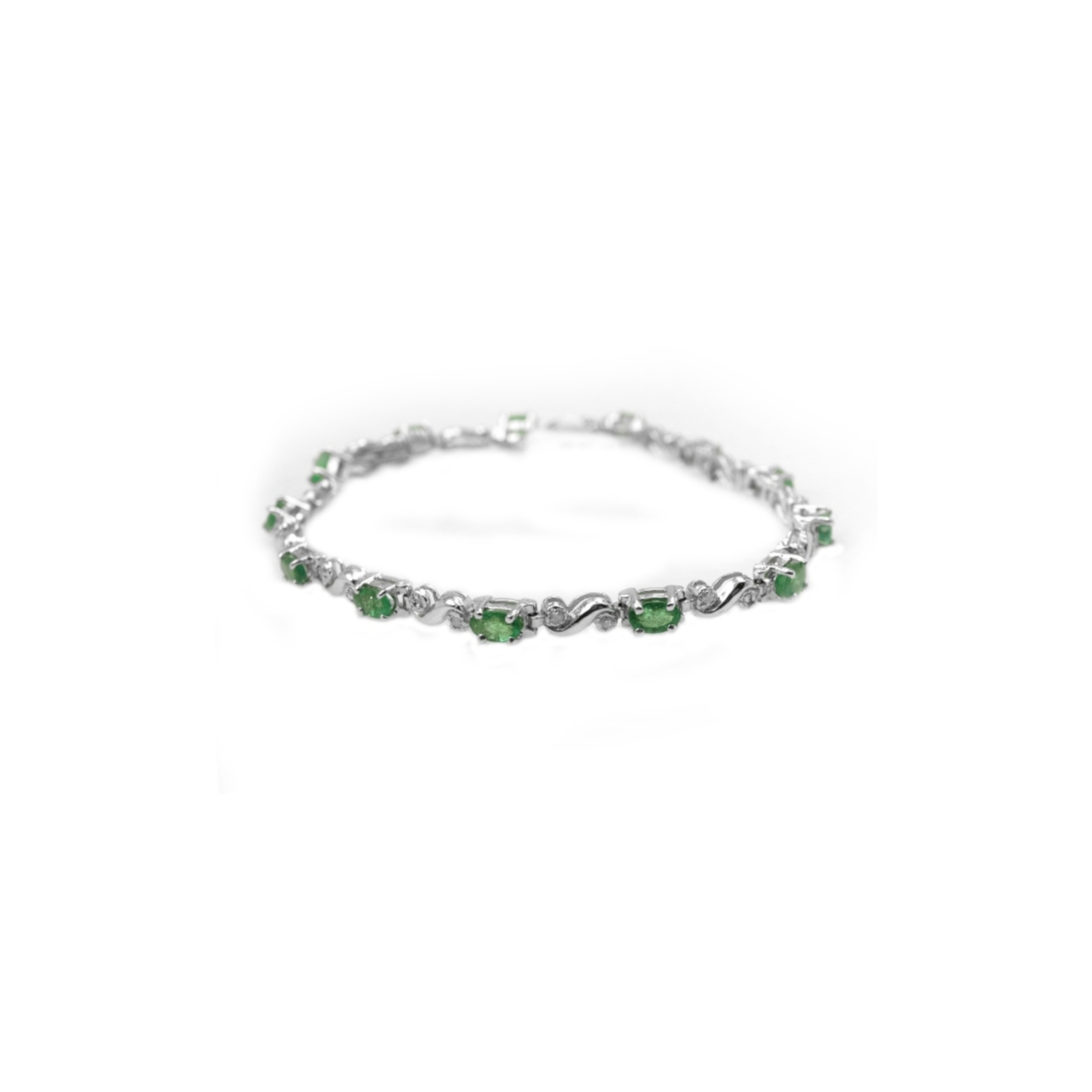 B2058 14K-18K White Gold & Emerald �3.500 14K-18K White Gold & Emerald - Image 1