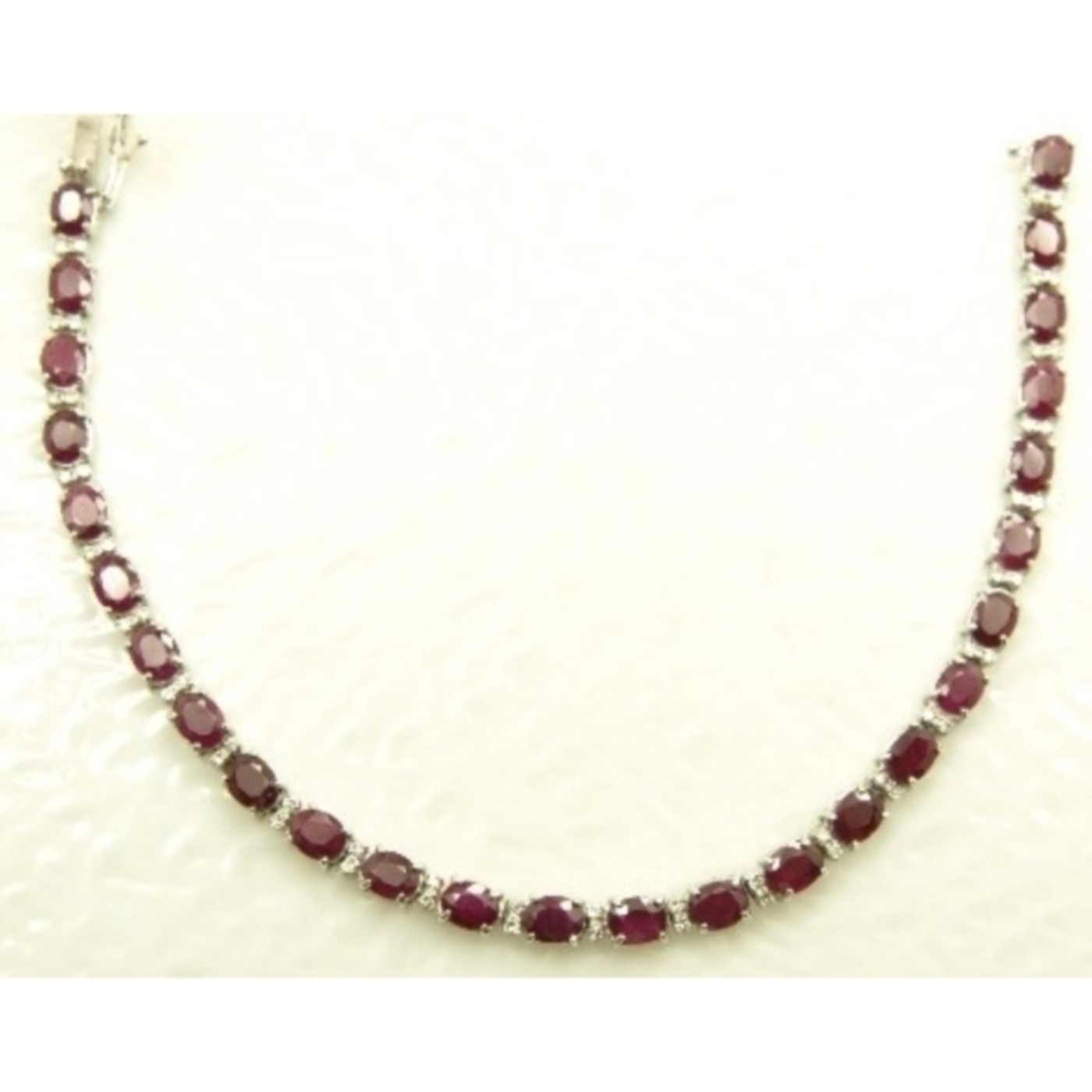 B2061 14K-18K White Gold & Diamond-Ruby �12.500 14K-18K White Gold & Diamond-Ruby - Image 1
